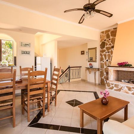 Villa Olive Farm Agia Marina Esterno foto