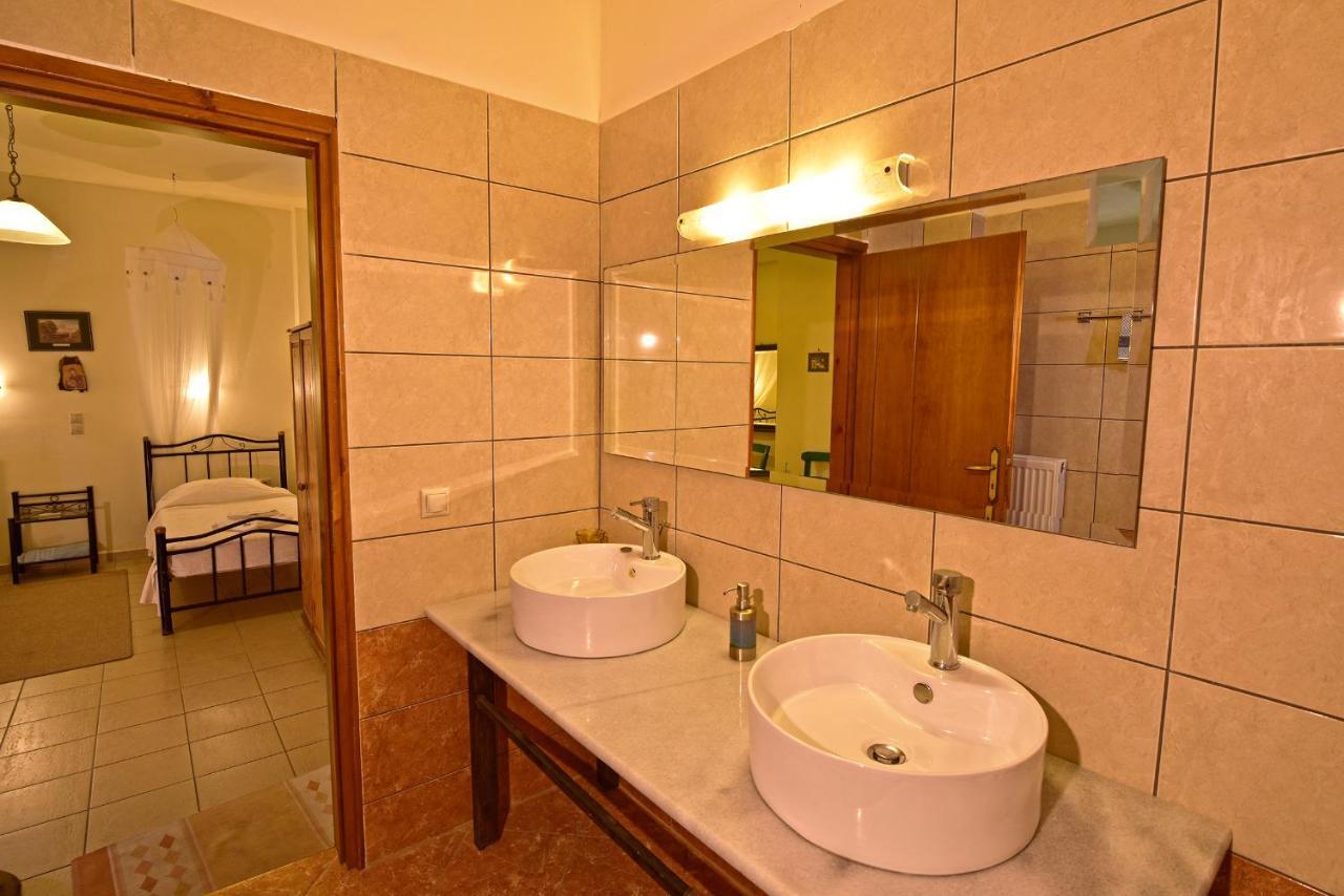 Villa Olive Farm Agia Marina Esterno foto