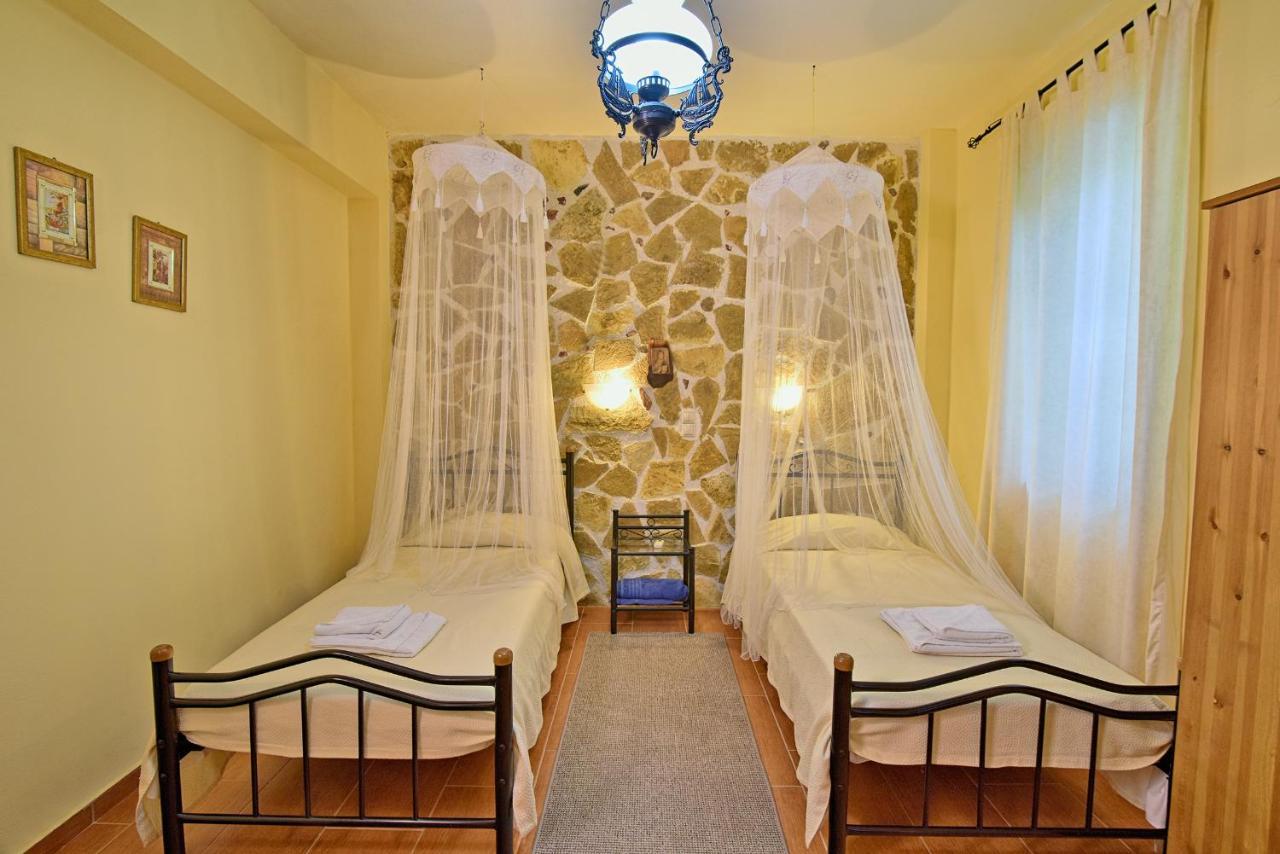 Villa Olive Farm Agia Marina Esterno foto
