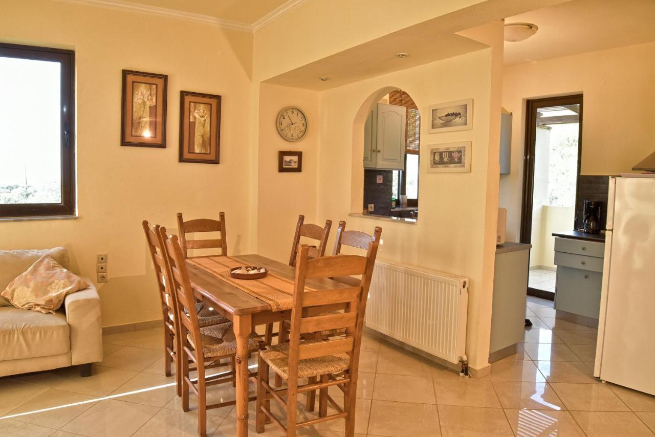 Villa Olive Farm Agia Marina Esterno foto