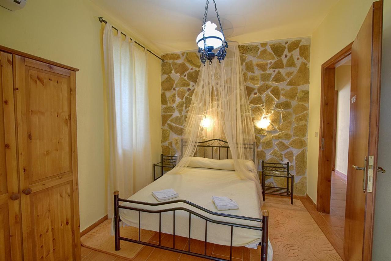 Villa Olive Farm Agia Marina Esterno foto