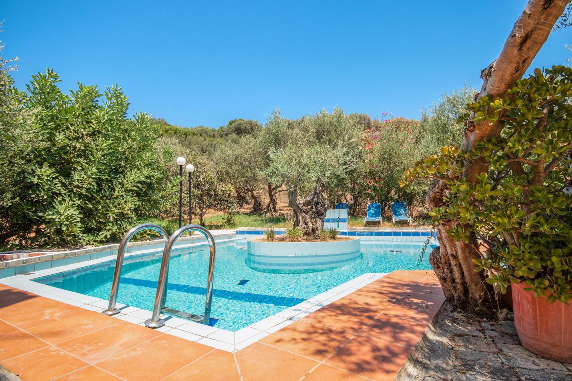 Villa Olive Farm Agia Marina Esterno foto